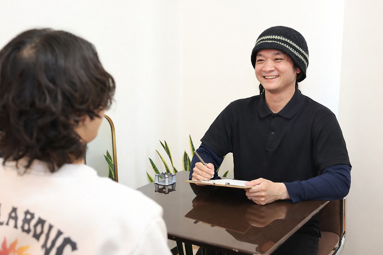 明石メンズ脱毛のメインビジュアル：JR西明石駅徒歩2分・完全個室・男性スタッフ対応のメンズ脱毛サロン